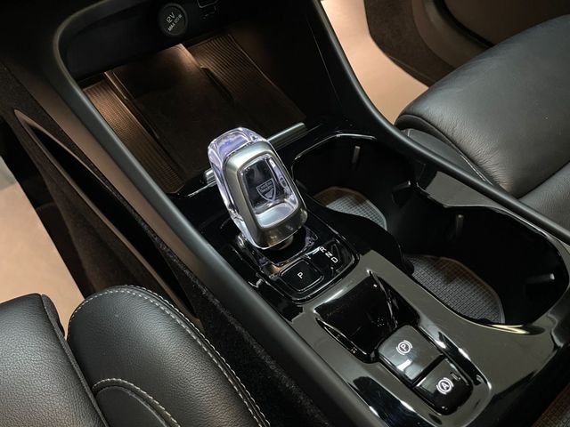 VOLVO XC40 1.5 T4 Twin Recharge Plus Bright Auto