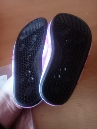 Zapatillas de playa niña nuevas. Talla 28-29