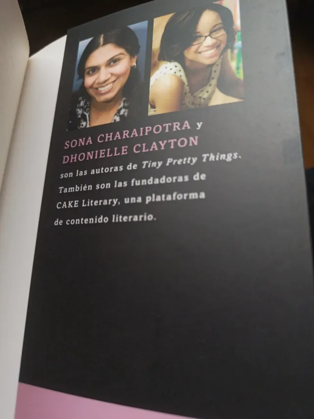 Tiny Pretty Things (Dulces, perfectas y malvada...