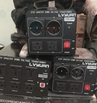 Transformador Voltaje LVYUAN VTEU-2000