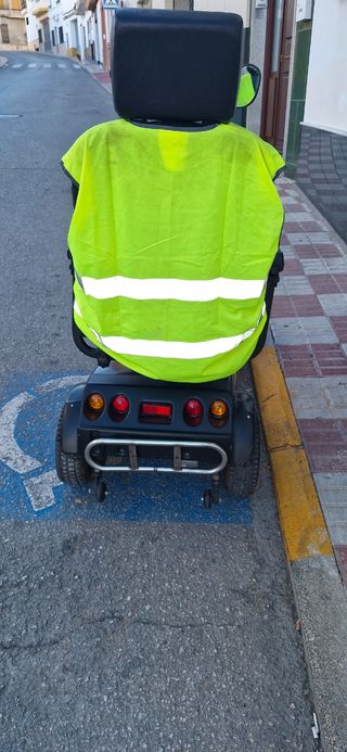 Moto de movilidad reducida para personas mayores