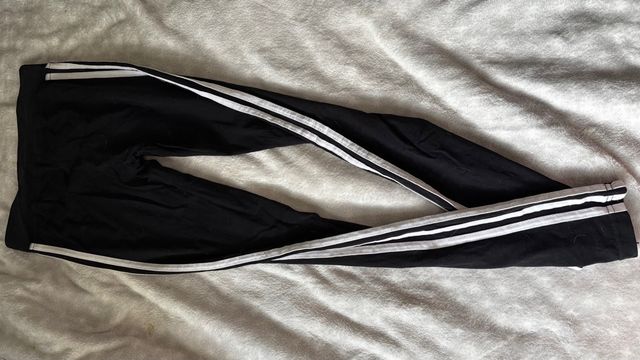 Adidas Leggings Negros con Rayas Blancas