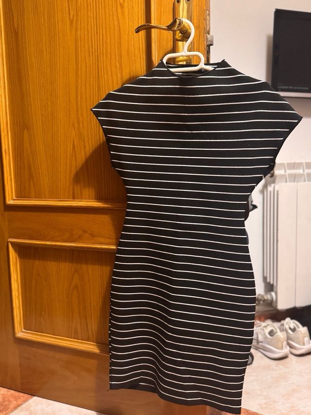 Vestido corto rayas blanco y negro