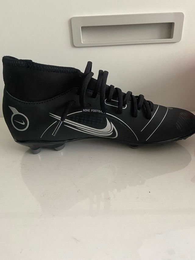 Botas de fútbol Nike Talla 41