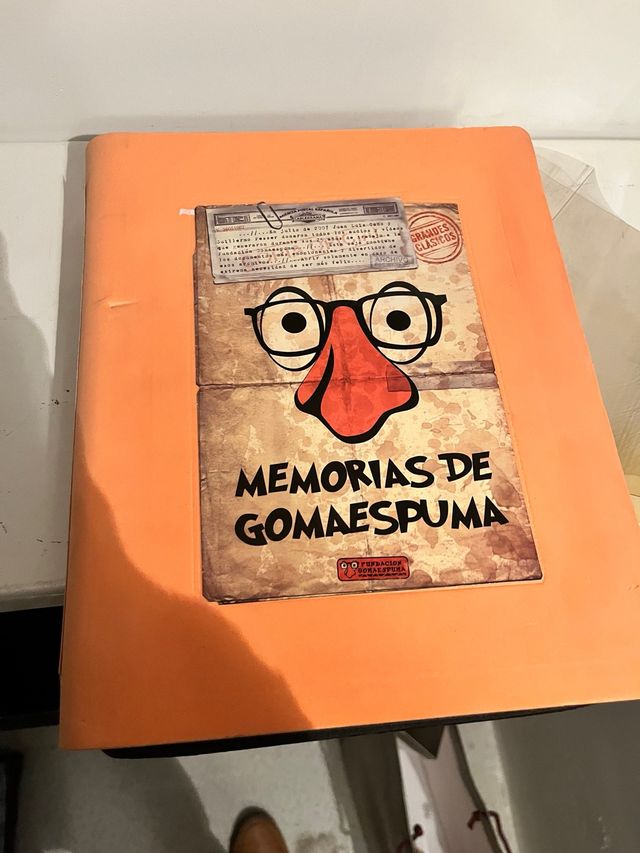 libro + 2 CD de memoria de gomaespuma