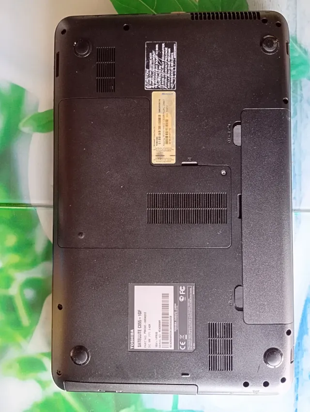 Portátil Toshiba Satellite C855 Rojo