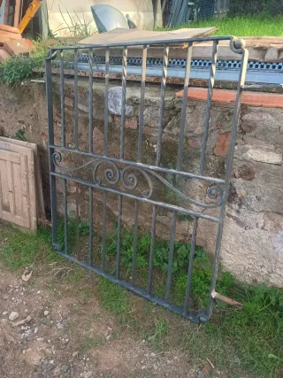 Reja de hierro macizo forjado