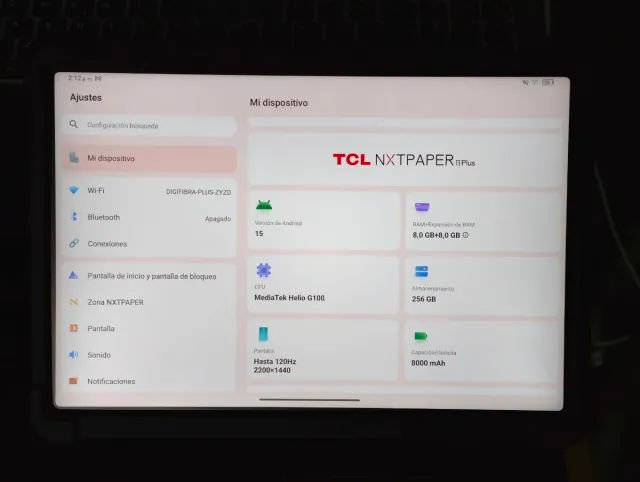 Tablet TCL Nxtpaper 11 Plus gama alta.