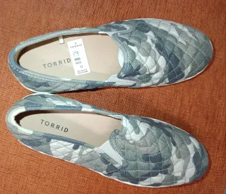 Torrid Zapatillas Slip-On Acolchadas Talla 45