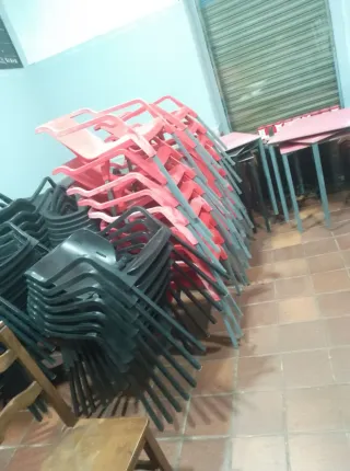 Sillas y mesas de terraza
