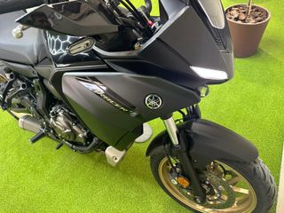 YAMAHA TRACER 7