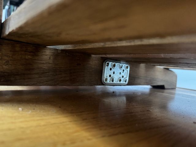 Pupitre antiguo de madera restaurado