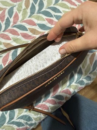 Bolso Michael Kors Jet Set Marrón Dorado