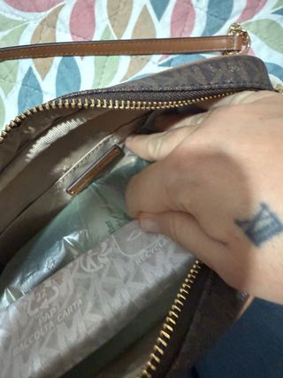 Bolso Michael Kors Jet Set Marrón Dorado