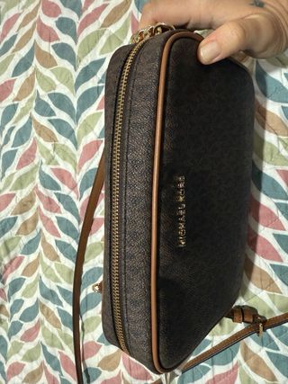 Bolso Michael Kors Jet Set Marrón Dorado