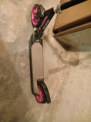 Patinete infantil OXELO negro y rosa