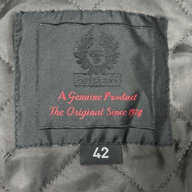 Cazadora negra con cuello y puños de pelo