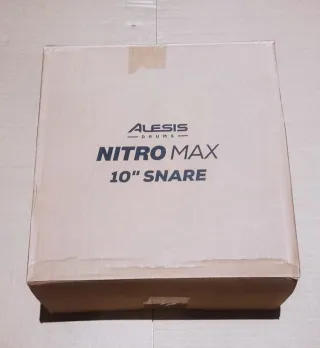 Caja Alesis Nitro Max