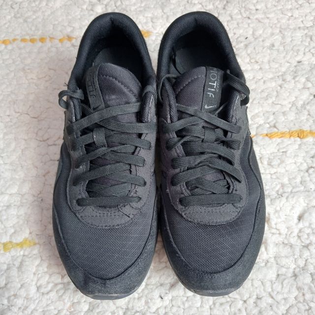 Zapatillas Nike Air Max. N. 38.5. como nuevas