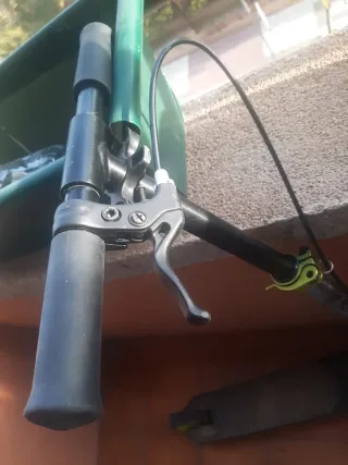 Patinete Oxelo con freno delantero y trasero