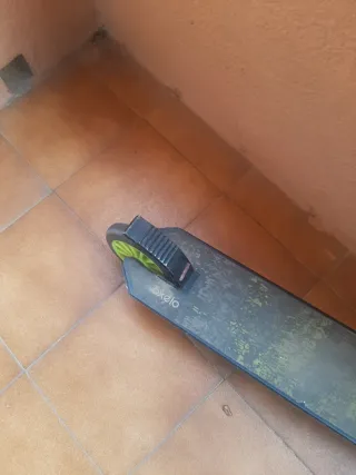 Patinete Oxelo con freno delantero y trasero