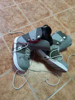 Botas Snowboard DC Shoes Grises y Verdes