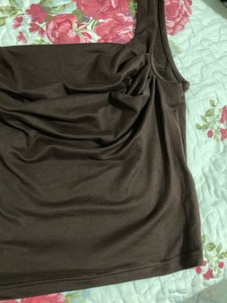 Top donna marrone drappeggiato