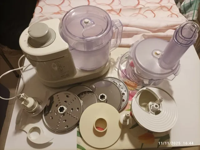 Robot da cucina Krups con accessori
