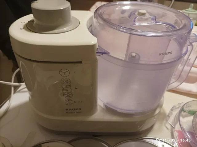 Robot da cucina Krups con accessori