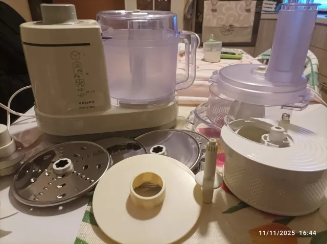 Robot da cucina Krups con accessori