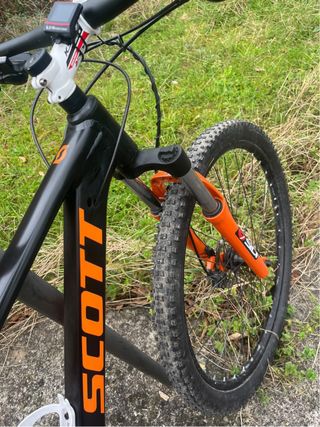 Bicicleta Scott Montaña Negra/Naranja