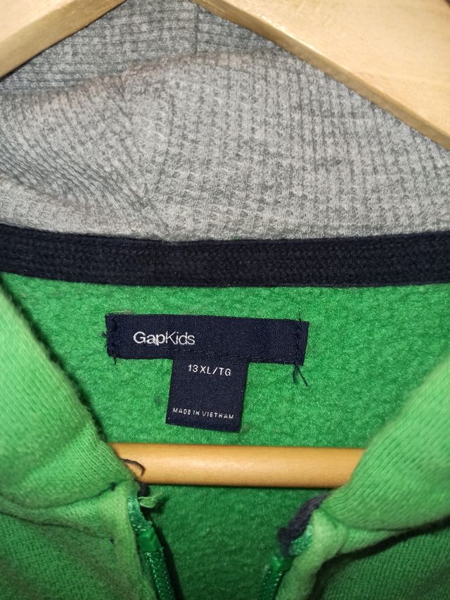 Sudadera GAP verde con cremallera