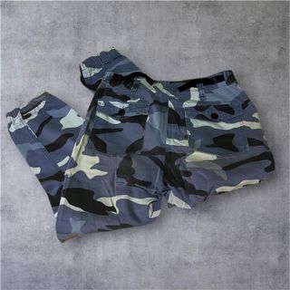 Pantalones azul camuflaje Bershka