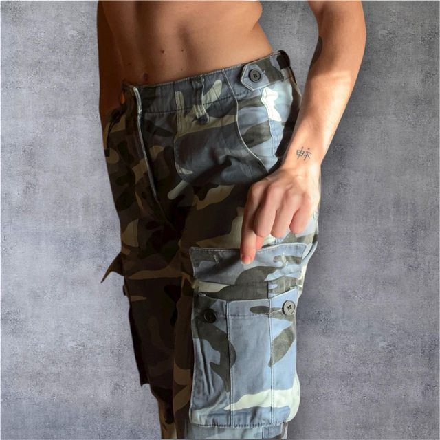 Pantalones azul camuflaje Bershka