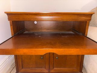 Mueble antiguo madera maciza, y escritorio