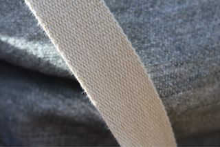 Bolsa de tecido verde e bege