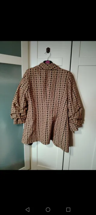 Chaqueta torera estampada