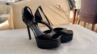 Sandalias Plataforma Negras Gianni Bini