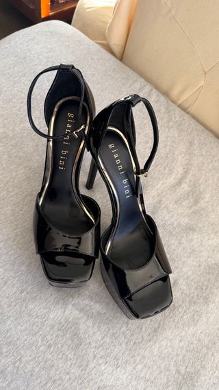 Sandalias Plataforma Negras Gianni Bini