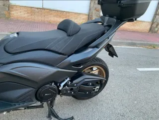 Yamaha TMAX Iron Max 19.000 km