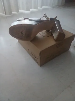 Sandalias plateadas tacón plataforma. Uso 2 veces1