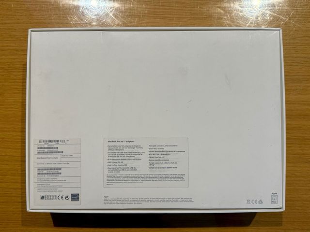 Caja vacía de MacBook Pro 13 Apple