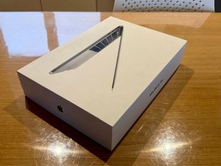 Caja vacía de MacBook Pro 13 Apple