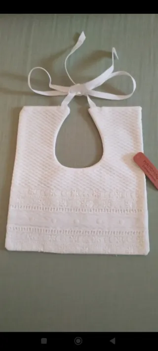 Baberos artesanales para bebé