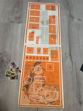 Álbum La Vuelta al Mundo con Phoskitos Vacío