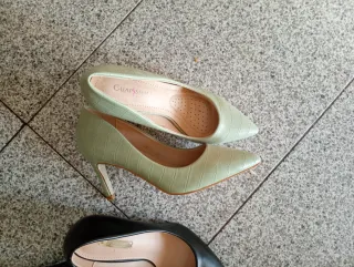 Lote 4 pares de zapatos tacón