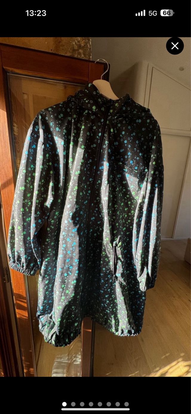 Jaqueta Columbia Preta e jaqueta Bimba y Lola