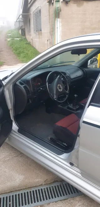 Mitsubishi Lancer 2000