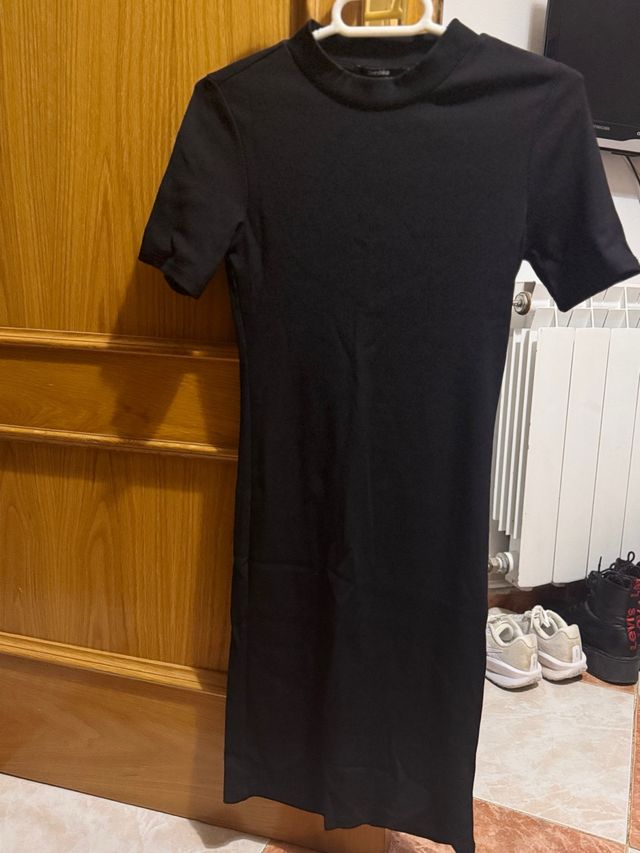 Vestido negro manga corta