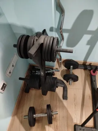 Pesas y Barra de Gimnasio